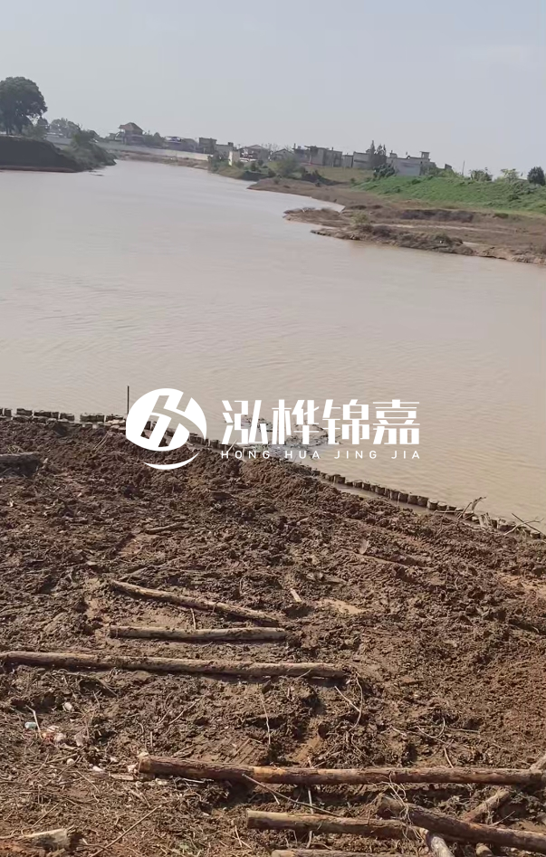 打松木樁施工用什么機械最好-松木樁施工技術(shù)要求？