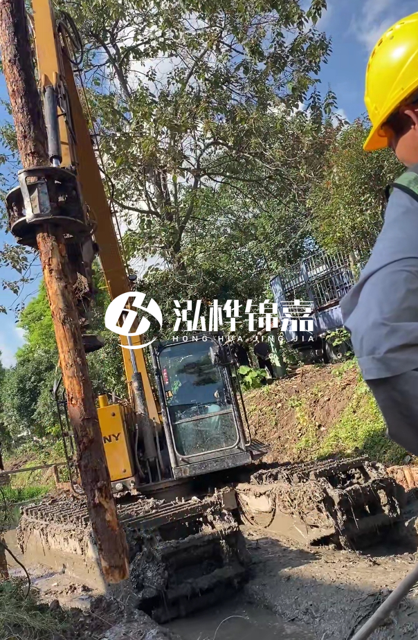 景德鎮(zhèn)河道清淤專業(yè)施工-狹窄河道挖機(jī)清理河道的方法？